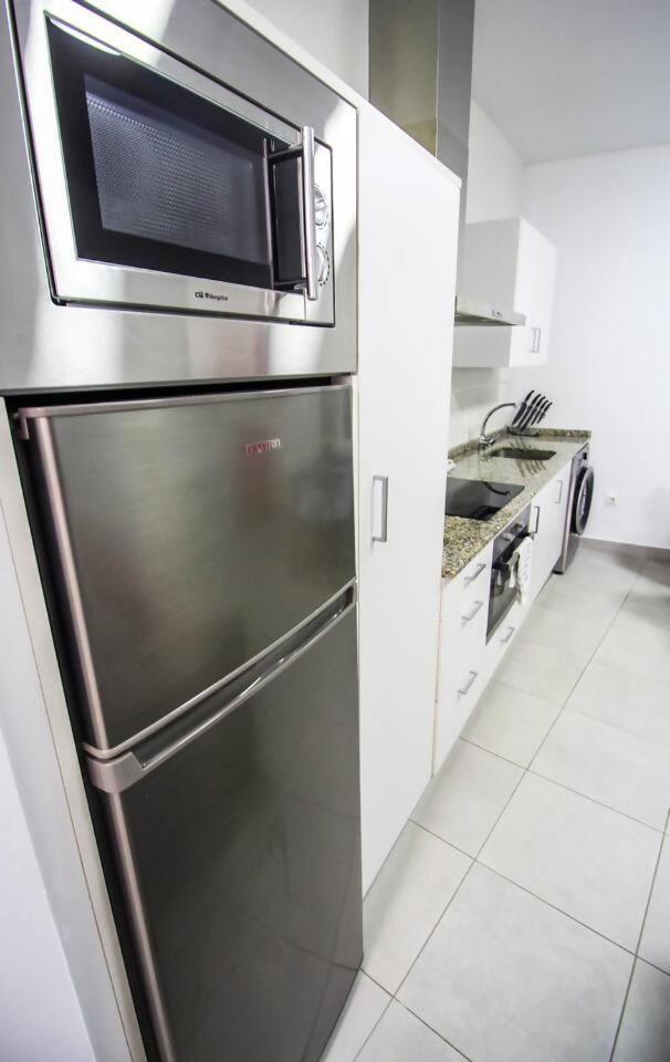 Sh Cruz Moderno Apartmento Cerca Del Mercado Cadiz Bagian luar foto