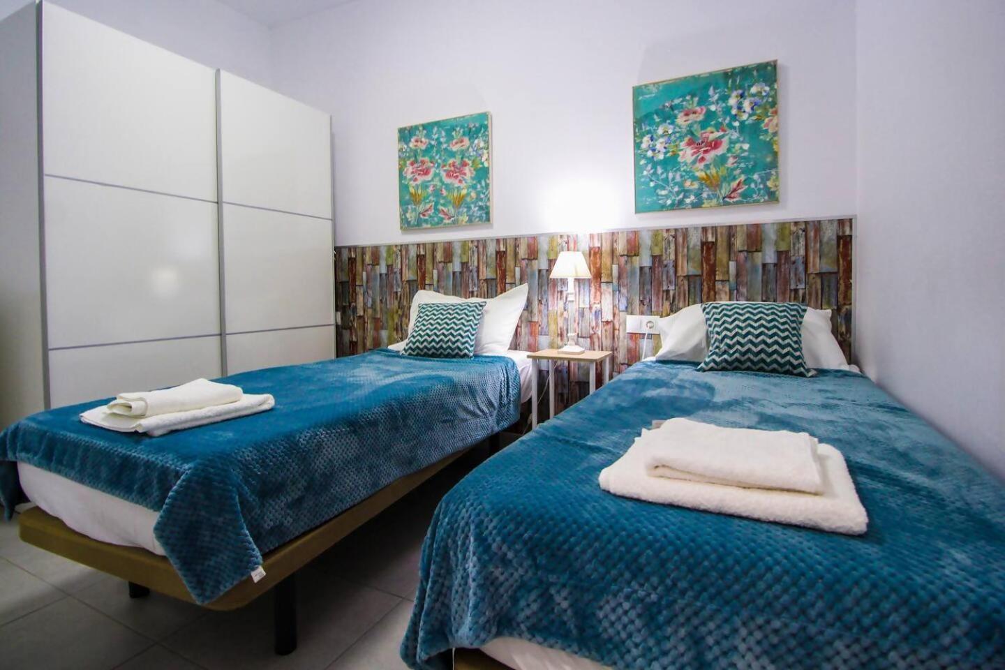 Sh Cruz Moderno Apartmento Cerca Del Mercado Cadiz Bagian luar foto