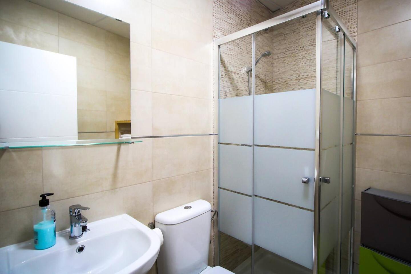 Sh Cruz Moderno Apartmento Cerca Del Mercado Cadiz Bagian luar foto