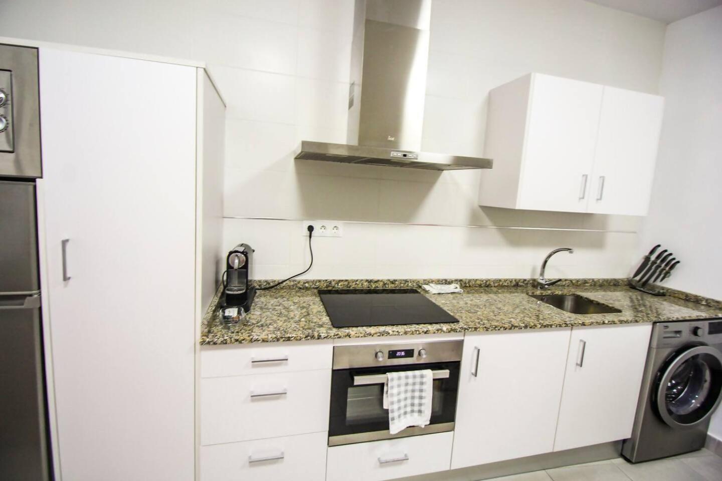 Sh Cruz Moderno Apartmento Cerca Del Mercado Cadiz Bagian luar foto