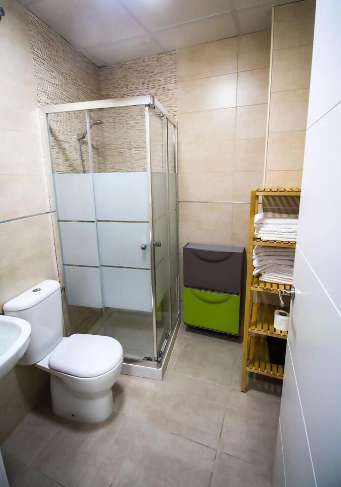 Sh Cruz Moderno Apartmento Cerca Del Mercado Cadiz Bagian luar foto